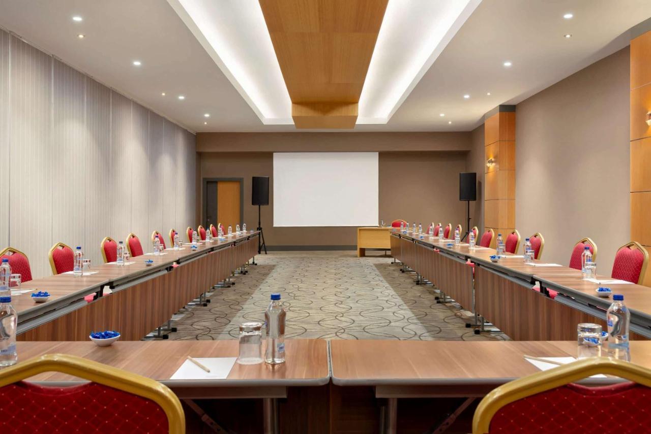 Ramada Plaza by Wyndham Eskisehir Bagian luar foto