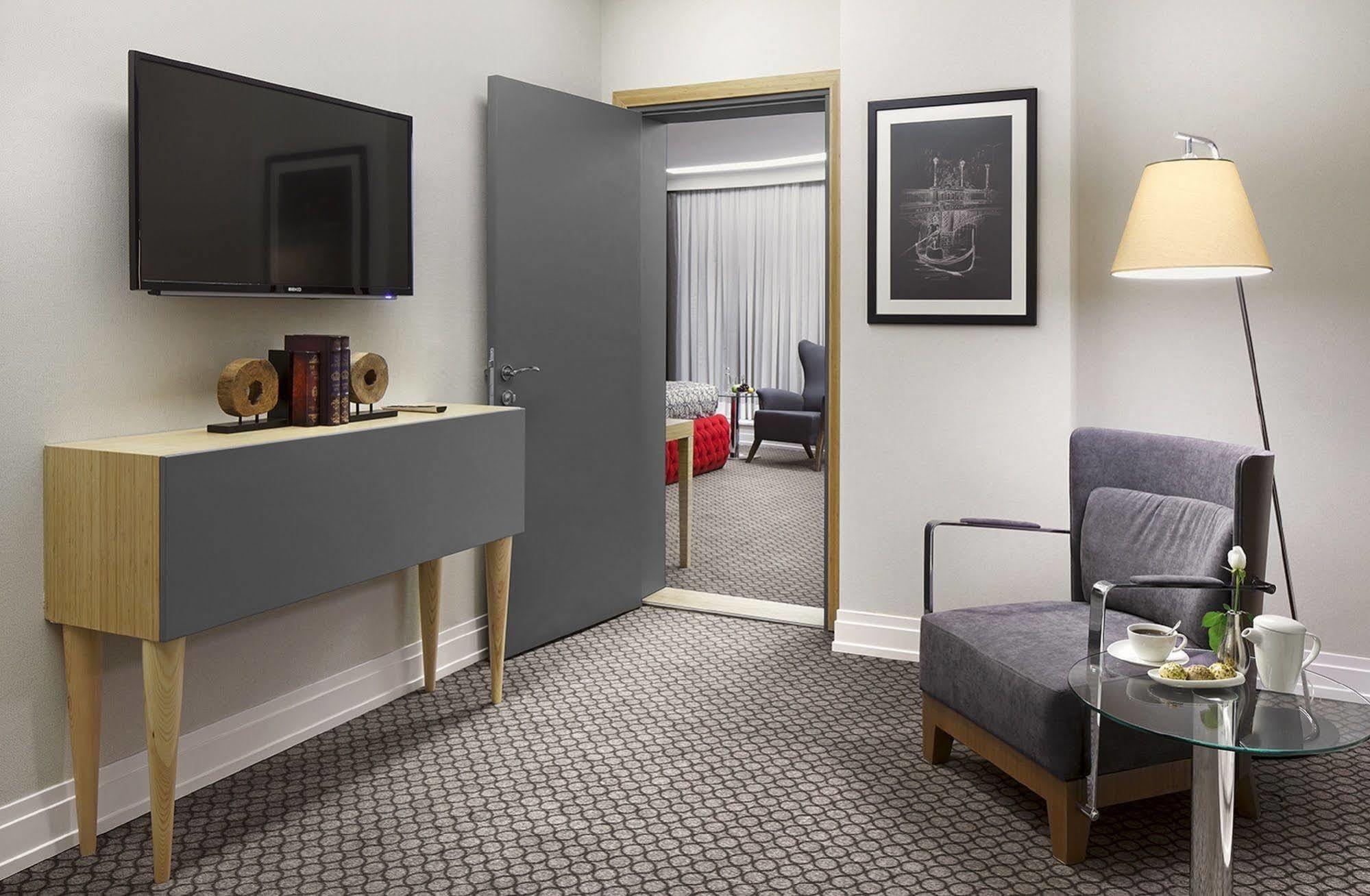 Ramada Plaza by Wyndham Eskisehir Bagian luar foto